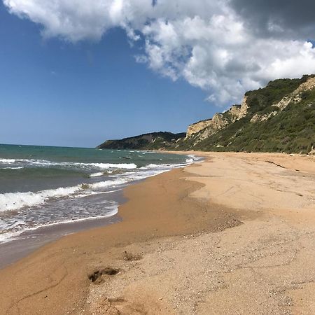 Theea Cottage - Wonderful Sea Views Chlomos Экстерьер фото