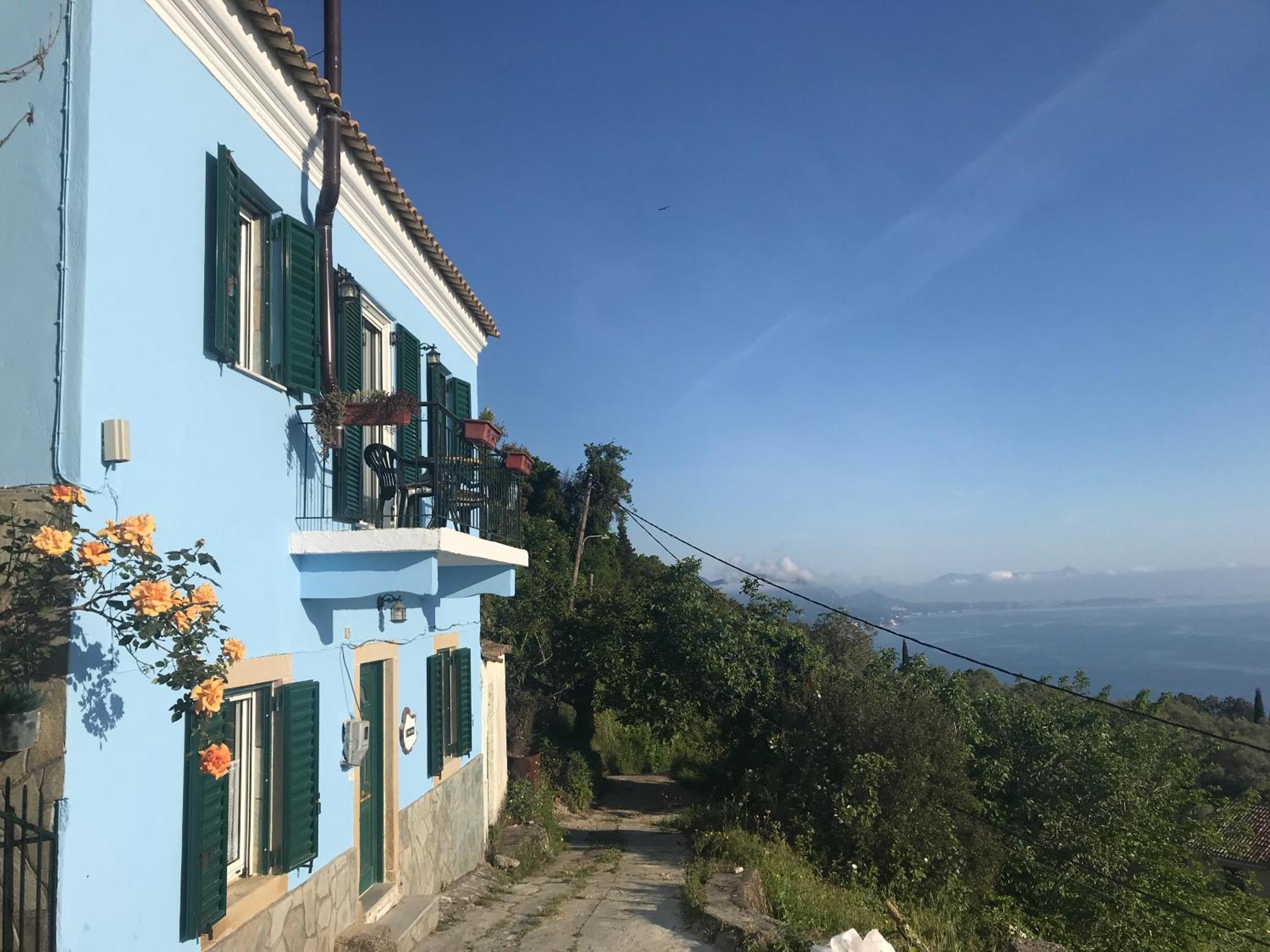 Theea Cottage - Wonderful Sea Views Chlomos Экстерьер фото
