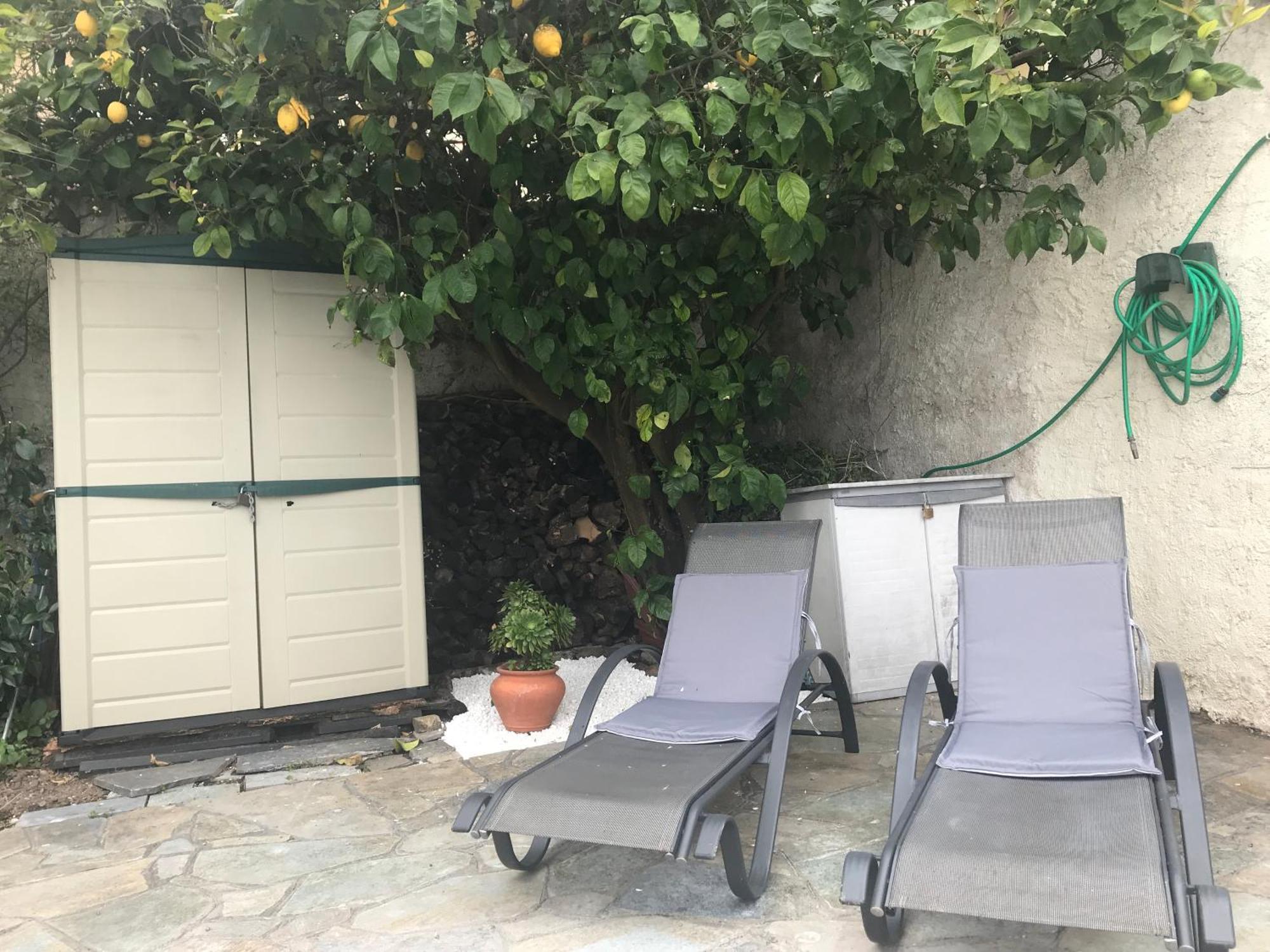 Theea Cottage - Wonderful Sea Views Chlomos Экстерьер фото