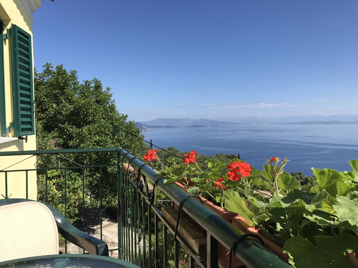 Theea Cottage - Wonderful Sea Views Chlomos Экстерьер фото