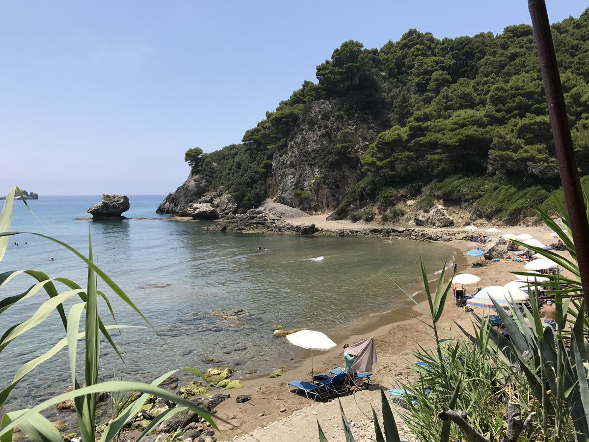 Theea Cottage - Wonderful Sea Views Chlomos Экстерьер фото