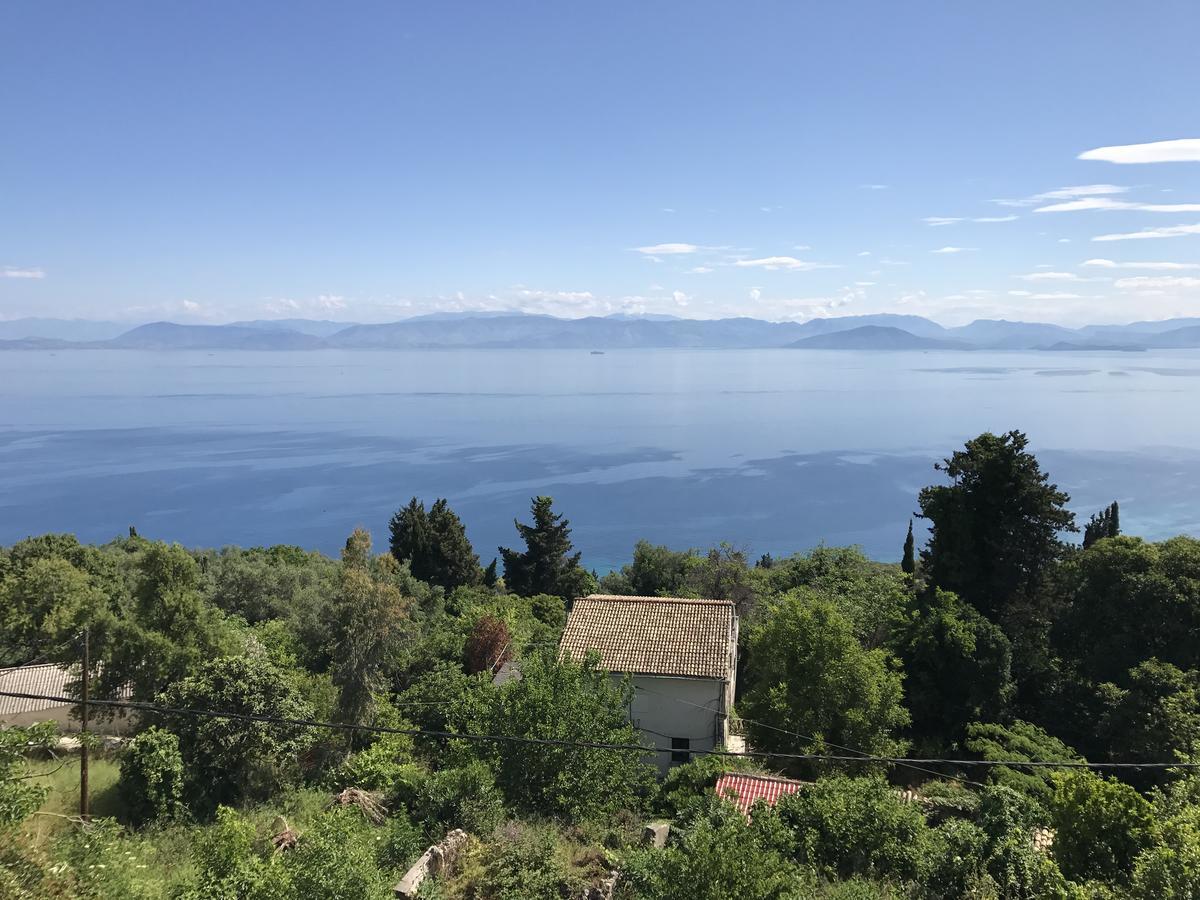 Theea Cottage - Wonderful Sea Views Chlomos Экстерьер фото